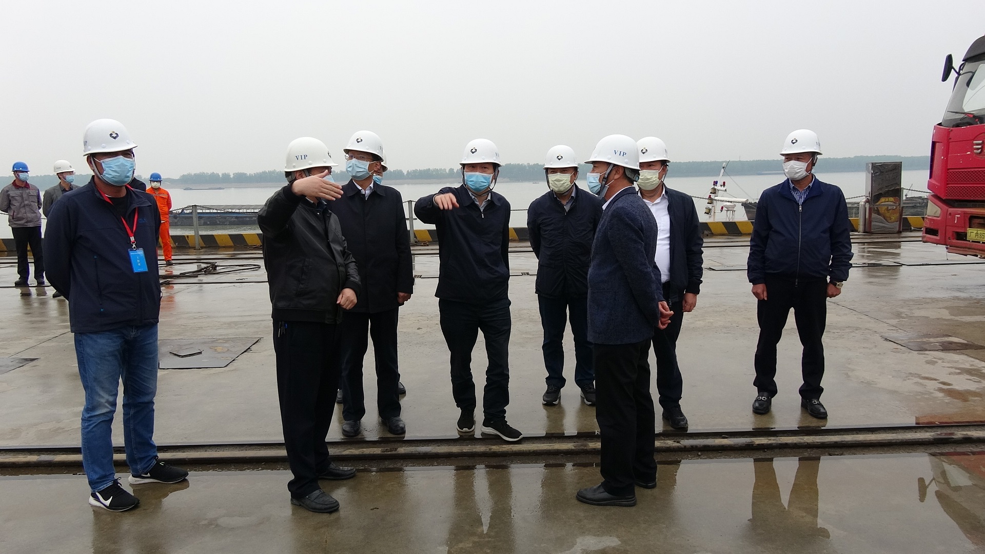 省經(jīng)信廳領(lǐng)導(dǎo)蒞臨公司考察